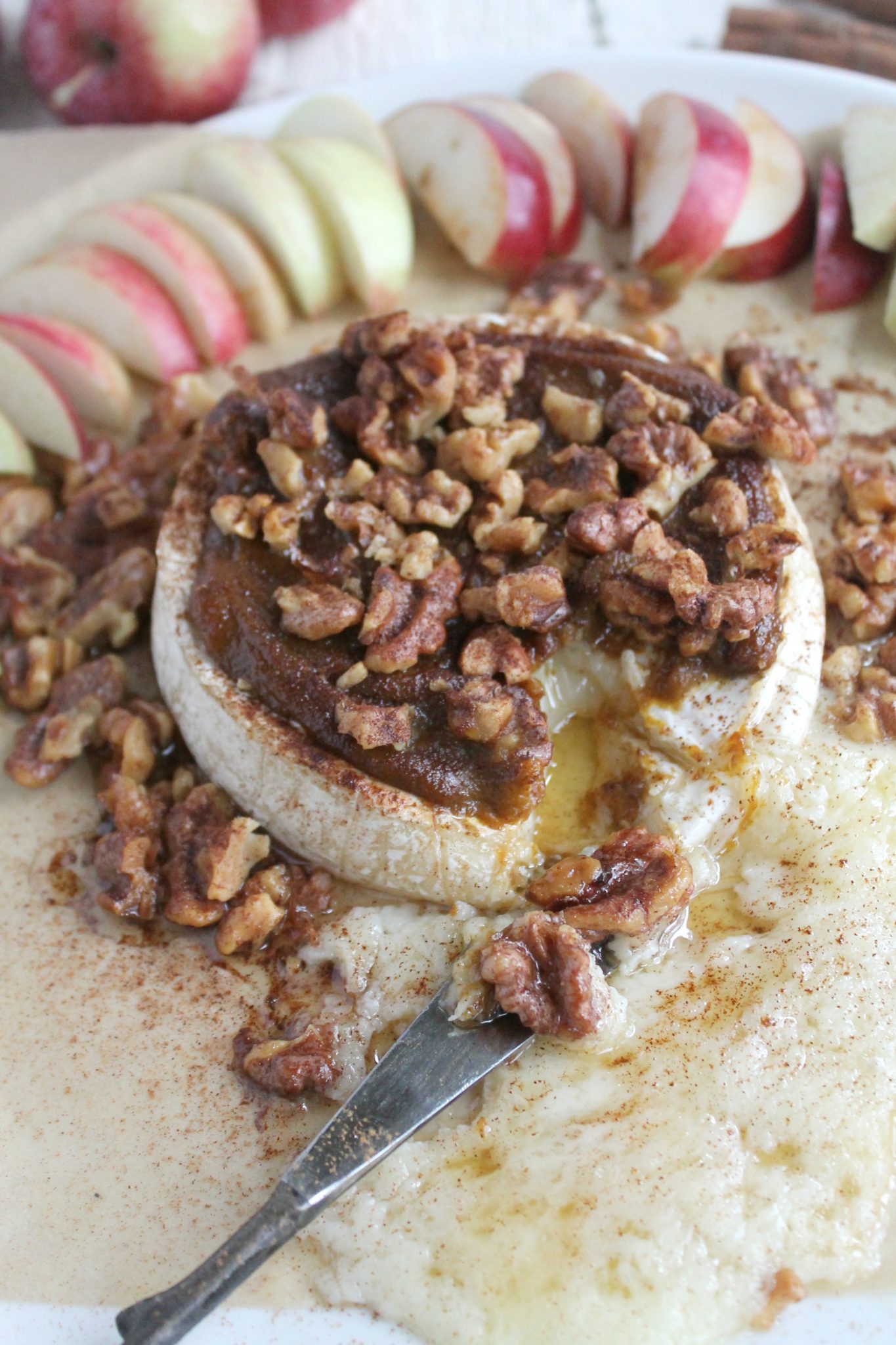 Baked Brie with Pumpkin Butter and Walnuts via JennySheaRawn.com