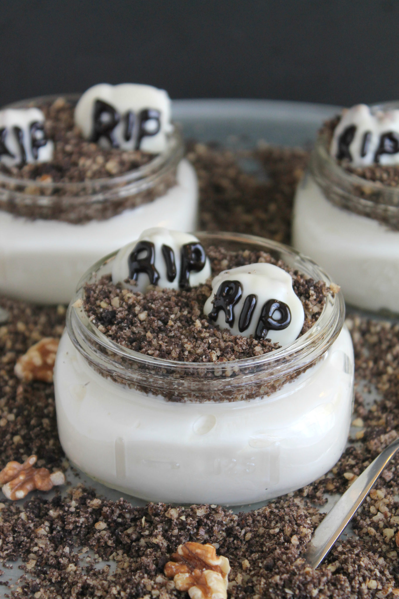 Mini Graveyard Dirt Cakes
